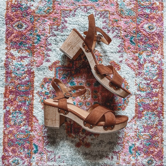 American Eagle Outfitters Shoes - AMERICAN EAGLE • platform heels